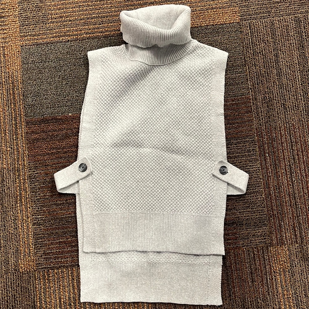 Banana Republic sweater M